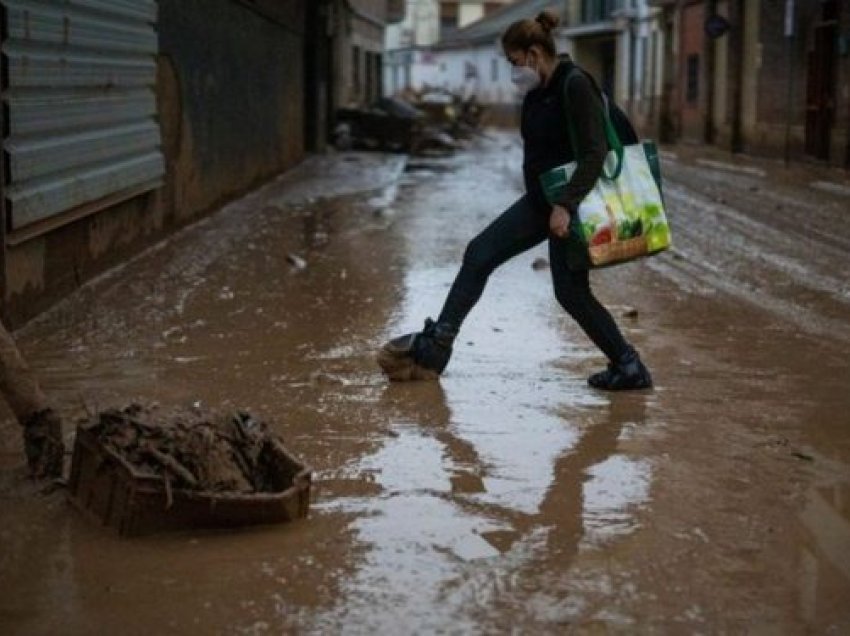 Një javë pas përmbytjeve, çfarë ka mbetur në Valencia, ende 93 të zhdukur