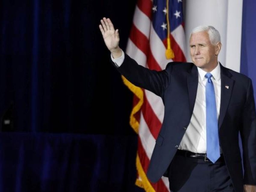 Pence uron Trump: Populli amerikan ka folur