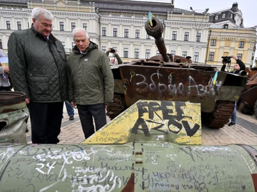 Borrell në Kiev premton mbështetje të “palëkundur” për Ukrainën