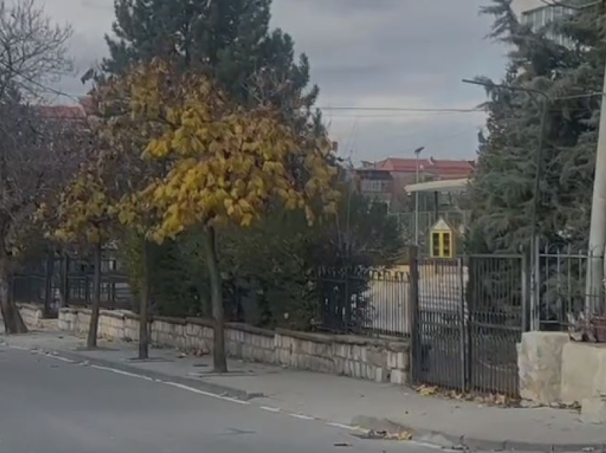 Plagosja me thikë e 16 vjeçarit në Korçë, arrestohen dy të përfshirë. Personi që e qëlloi i dënuar për plagosje