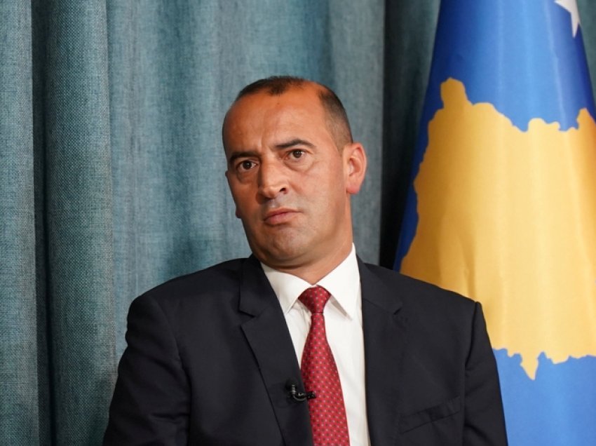 Haradinaj: Militantët e VV-së po punësohen në mënyrë të kundërligjshme në ushtri