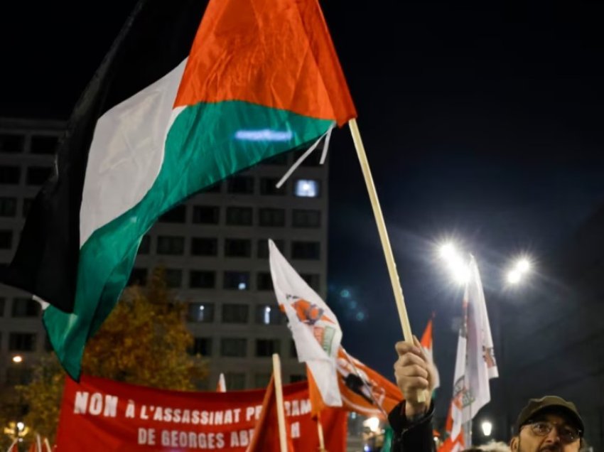 Protesta në Paris kundër aktivitetit në përkrahje të Izraelit