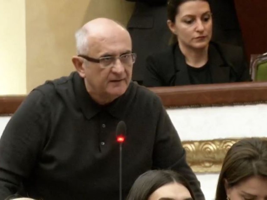 “Shteti i mbaruar, i falur në dorë të horrave”, Vasili: Garda kontrollon dhe rrobat e deputetëve që hyjnë në Kuvend, por u zhduk për Beqajn