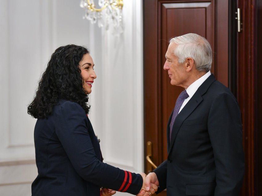 Presidentja Osmani priti në takim gjeneralin Wesley K. Clark