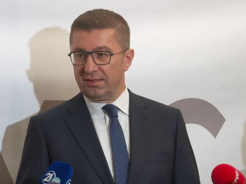 Mickoski: Tokat bujqësore iu takojnë bujqve, jo atyre që nuk e shohin bujqësinë si prioritet