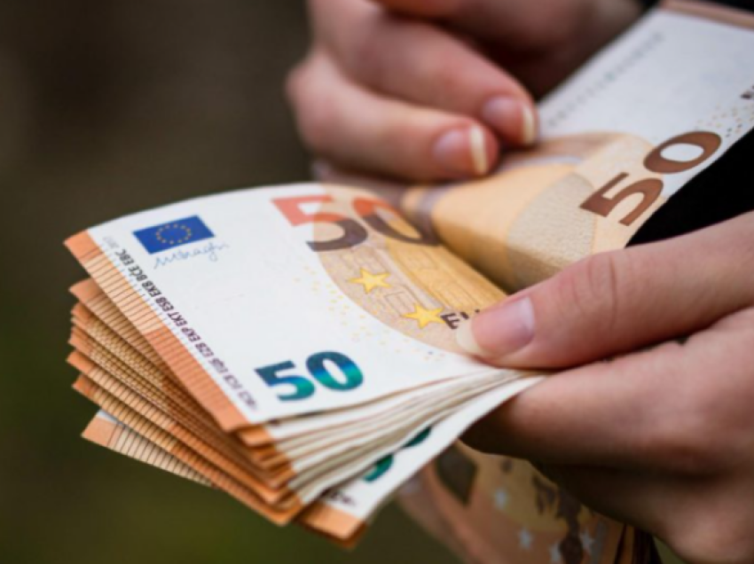 Mashtrohet një banore e Manastirit nëpërmjet rrjeteve sociale, humb 10 mijë euro