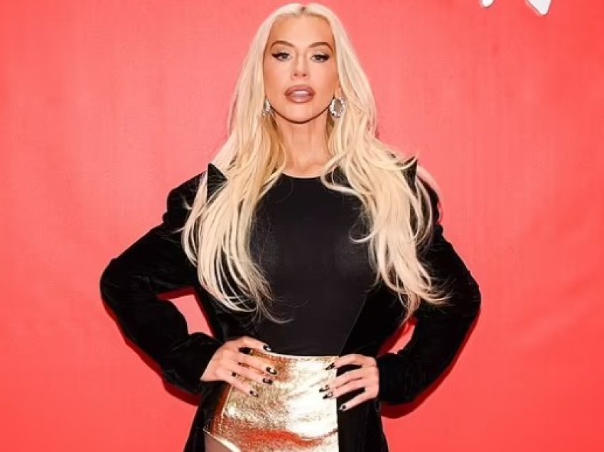 Christina Aguilera shkëlqen në tapetin e kuq, mes thashethemeve për pamjen e saj