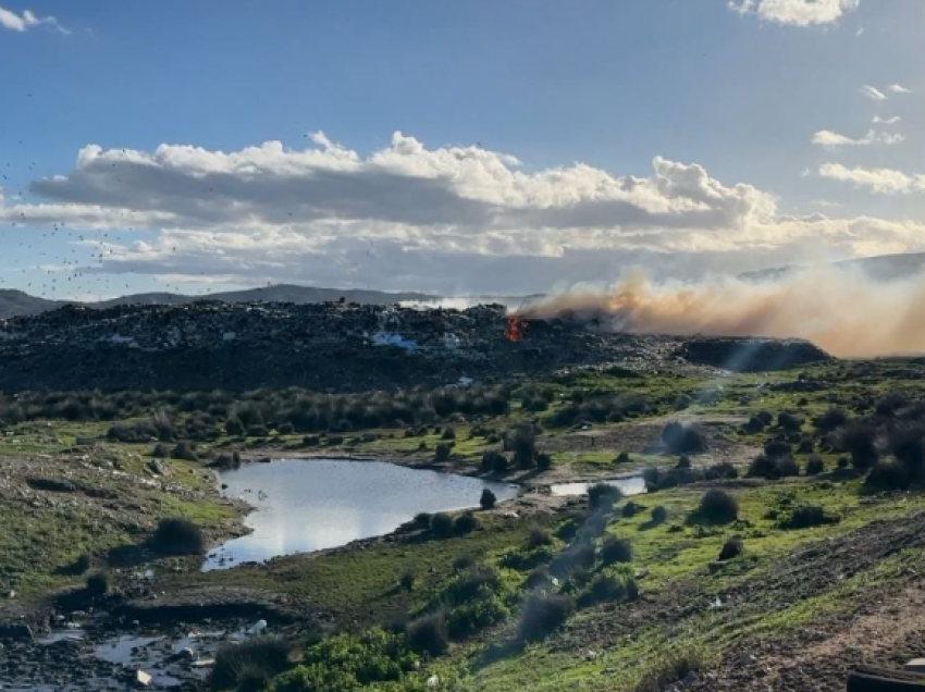 Plehrat digjen edhe nën shi, situatë alarmante e përsëritur në fushën e mbetjeve urbane në Vlorë