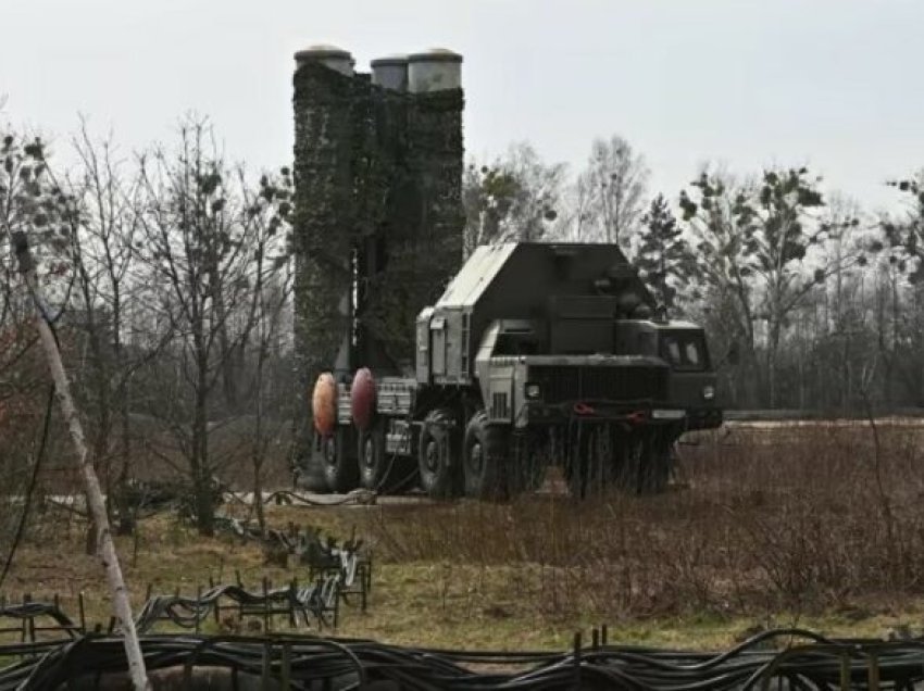 Ukrainasit shkatërrojnë sistemin raketor rus S-400