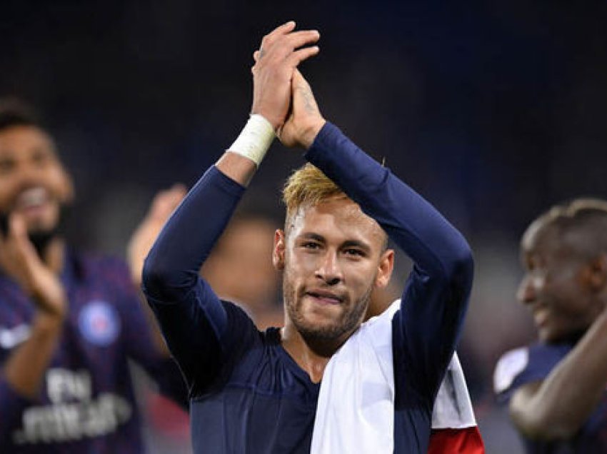 E çmendur, PSG-ja e paguante Neymarin 200 mijë euro për duartrokitje