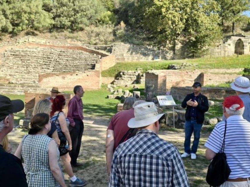 Turistët u shtuan edhe në vjeshtë! Instat: Muaji tetor, 9.3% më shumë të huaj sesa një vit më parë