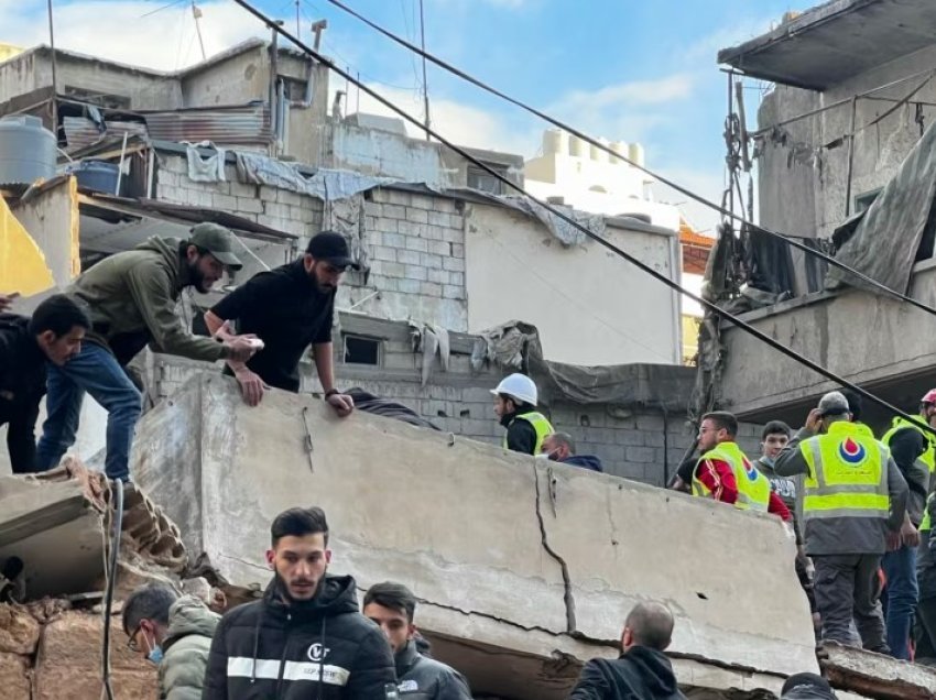 Izraeli e bombardon Bejrutin, teksa liderët e tij pritet të vendosin për armëpushim