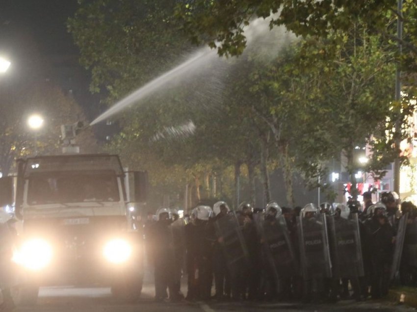  Protesta e opozitës në kryeqytet/ Analisti Baçi: Qytetarët nuk ‘zgjohen’ me këtë lloj modeli!