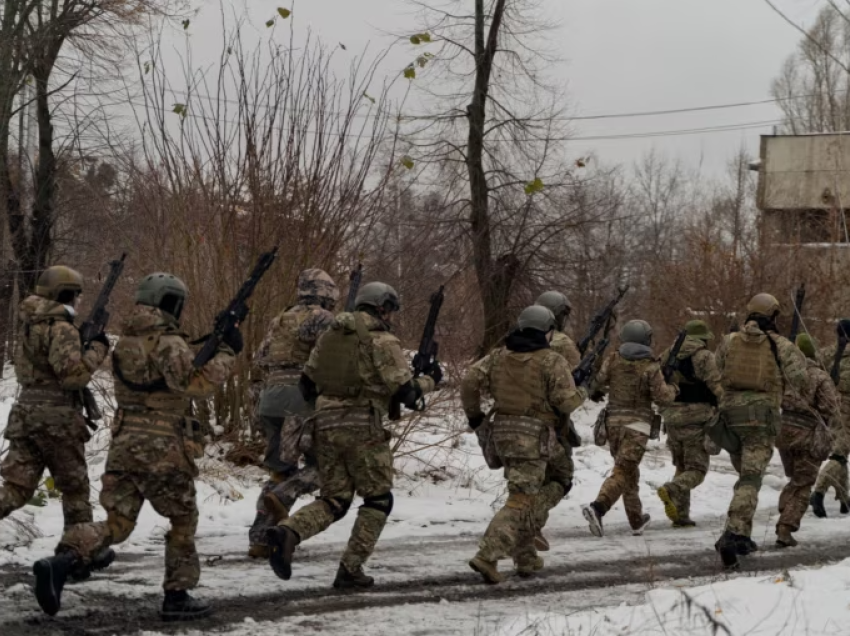 Shtetet e Bashkuara i kërkojnë Ukrainës të rrisë mobilizimin ushtarak për të luftuar Rusinë