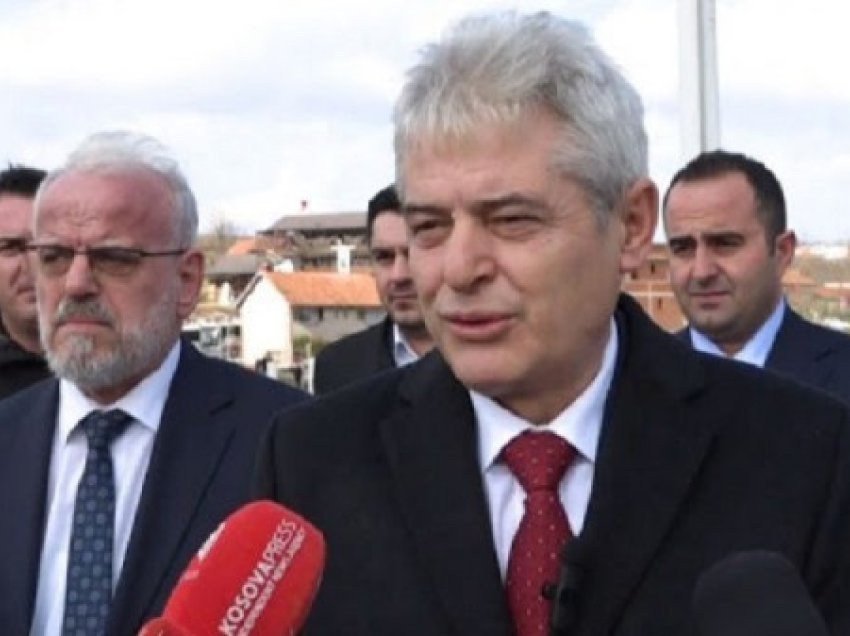 ​Ali Ahmeti uron 28 Nëntorin: Përjetësi Shqipërisë dhe shqiptarëve