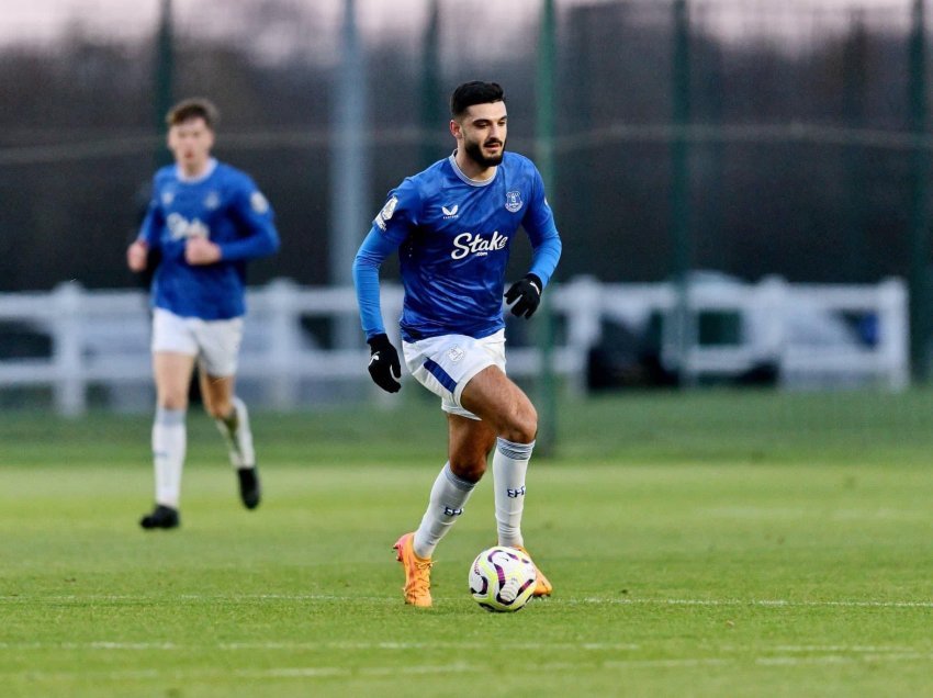 Armando Broja luan 72 minuta për Everton U-21, gati për rikthimin