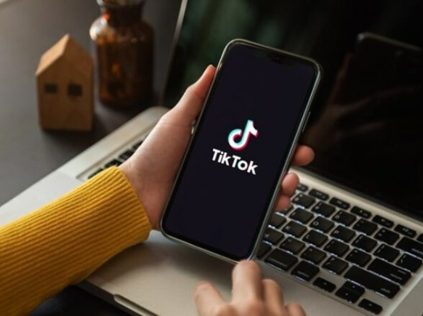 TikTok reagon ndaj ndalimit të përdorimit të rrjeteve sociale nën moshën 16-vjeçare në Australi