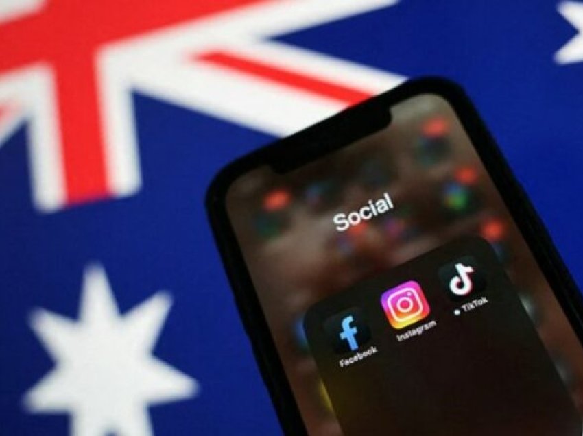 Facebook akuzon Australinë pasi ndaloi rrjetet sociale për fëmijët