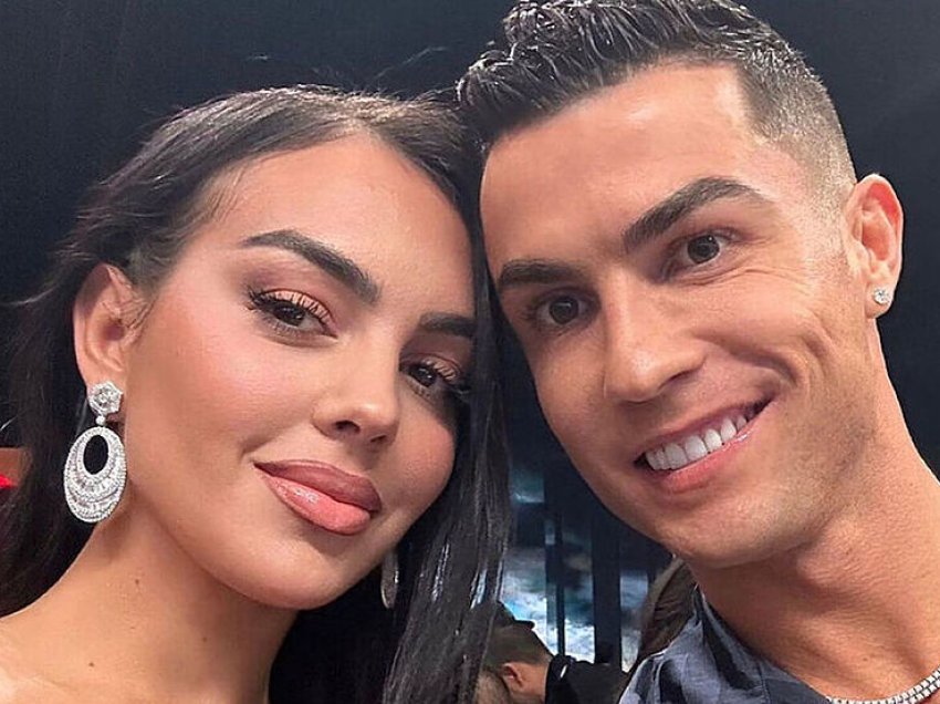 Georgina Rodriguez pozon nudo +16