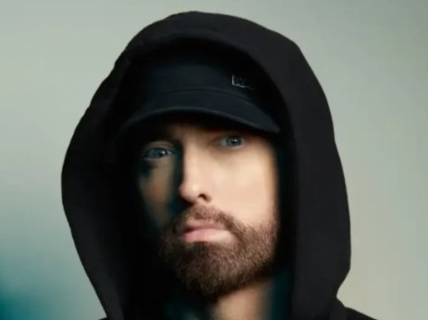 Koha fluturon! Eminem së shpejti gjysh