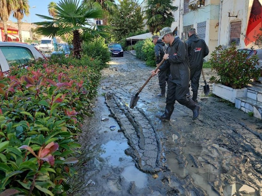 Përmbytjet në Vlorë, Ministria e Mbrojtjes: Nën ujë banesa, biznese, Kisha Ortodokse e xhamia