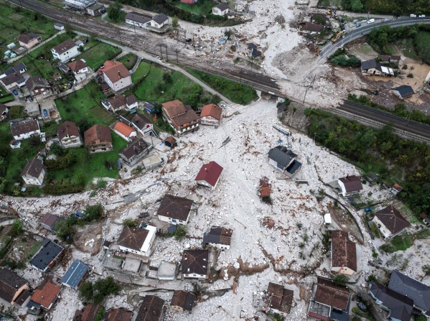 Në Jabllanicë të Bosnjës shpallen tre ditë zie për viktimat e vërshimeve