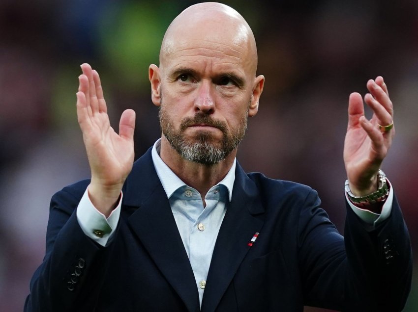 Ten Hag acaron tifozët