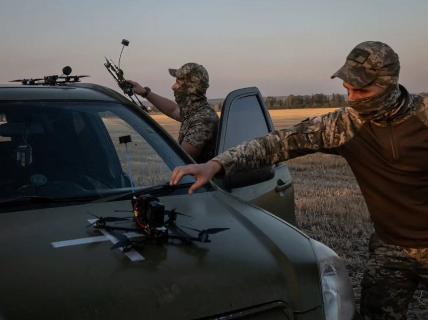 “Zgjimi i Dragonjve”: Duel i dronëve që marrin frymë nga zjarri në Ukrainë