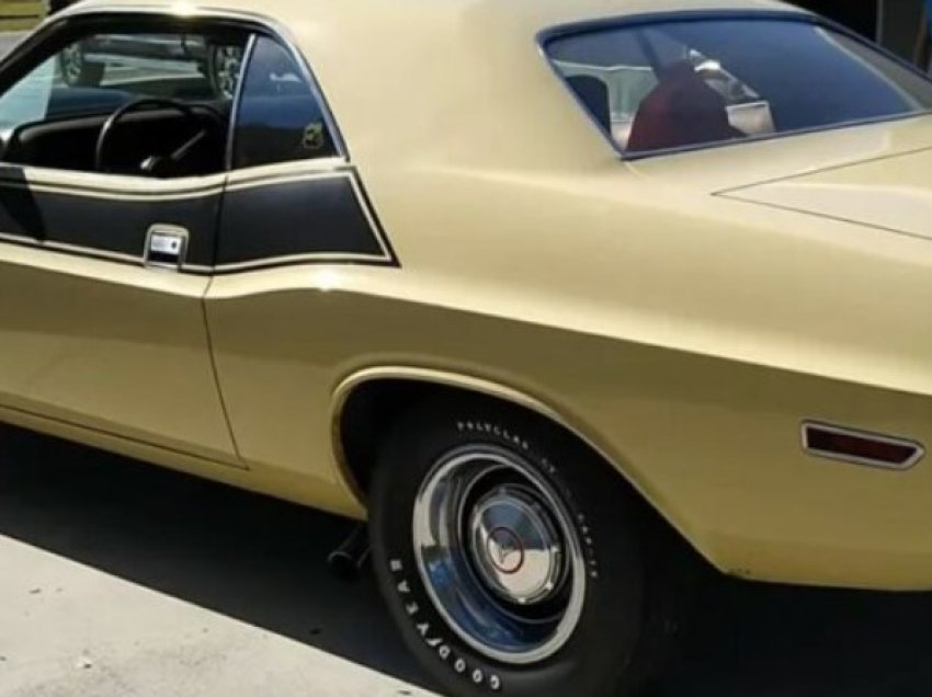 Një Dodge Challenger T/A i vitit 1970 që duket fantastik