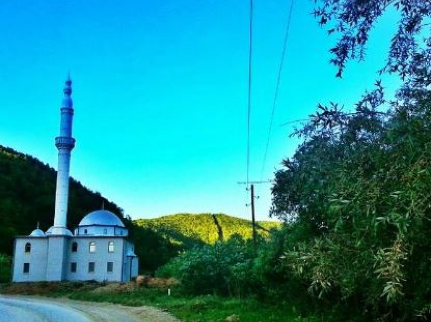 Vidhet arka e bamirësisë në xhaminë e Siqevës