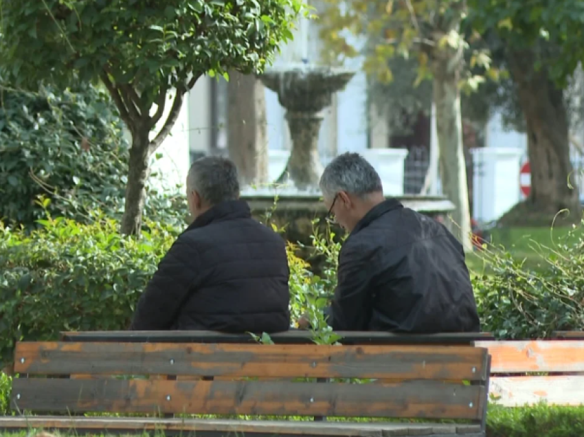 Depresioni vret në Fier! Pesë vetëvrasje në dy javë, mjeku: Të hiqet fostoksina, nuk ka kundërhelm