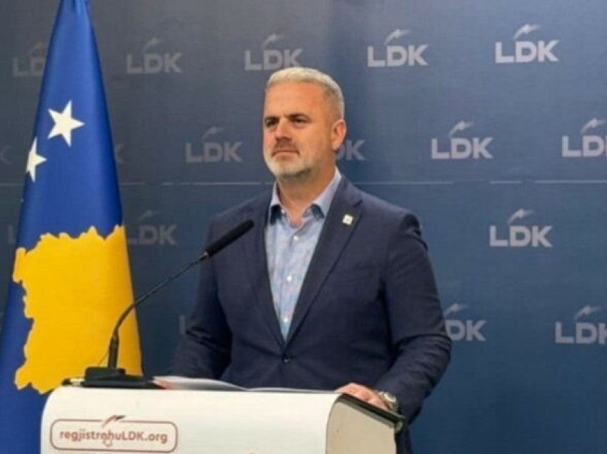 Azemi: Pushteti abuzoi me familjet tona, LDK-ja do t’ia kthejë dinjitetin arsimit në Kosovë