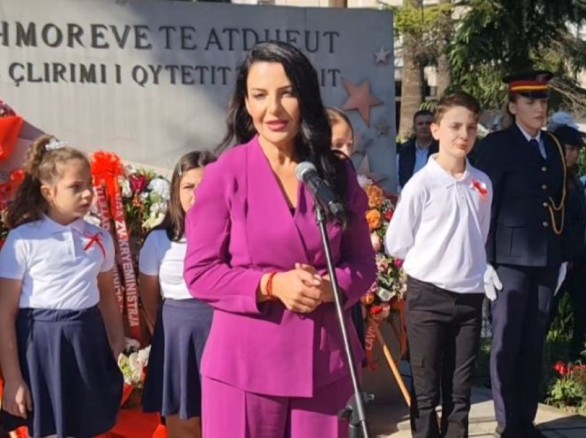 “15 tetori, dy herë festë”, Balluku në Fier: Sot Shqipëria ulet në tryezën e negociatave