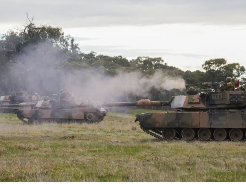 Australia ia jep Ukrainës 49 tanke të vjetra amerikane