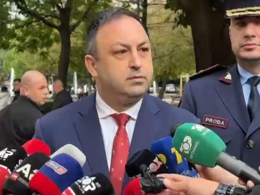 Hoxha i përgjigjet akuzave të opozitës: Deputetët e PD ushtruan dhunë ndaj policisë. S’ka pasur asnjë tentativë të nxjerrjes së armës