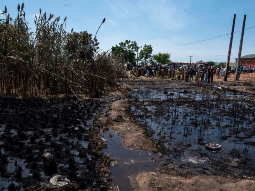 Shpërthen cisterna në Nigeri, vdesin 153 njerëz