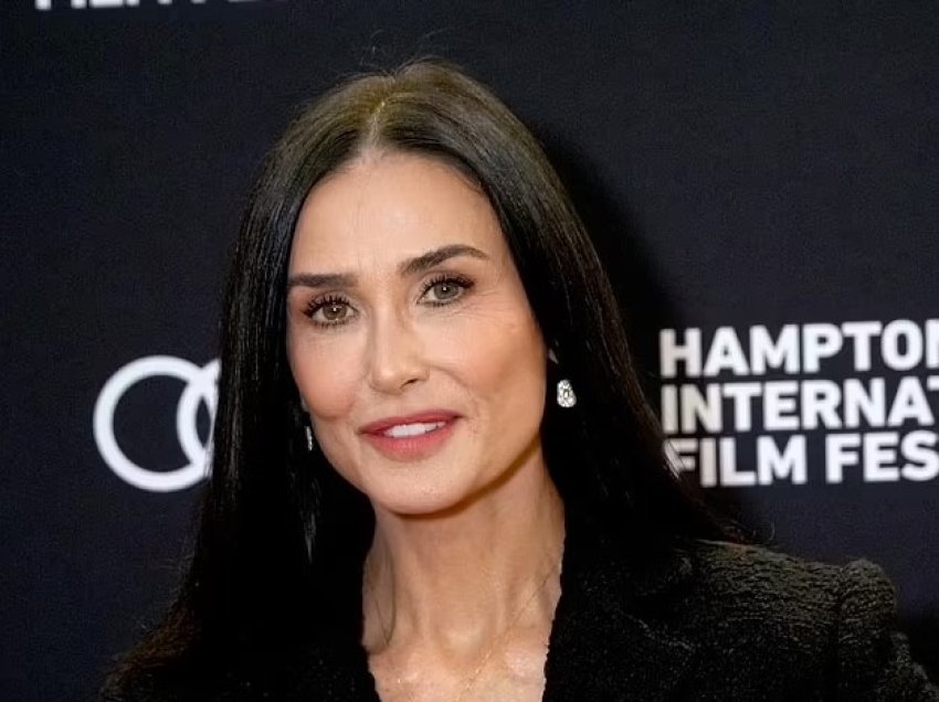 Demi Moore shfaqet tejet elegante në Festivalin e Filmit Hamptons 2024