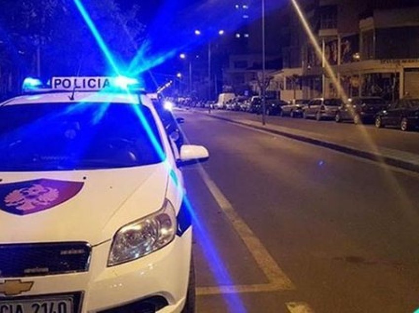 Policia i shkon në banesë pas denoncimit për dhunë në familje, 30-vjeçari plagos me thikë efektivin e policisë në Shkodër