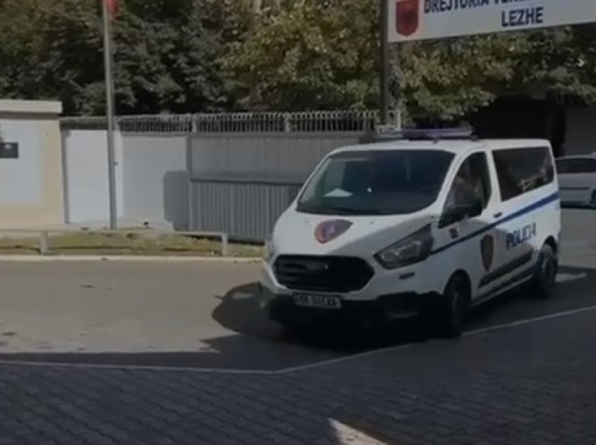 Transportonin drogë me qëllim shitjen, arrestohen dy vëllezër në Kurbin