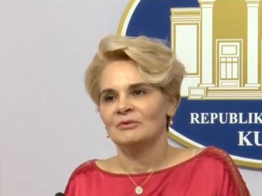  “Ilir Meta, një gjeni politik”- Monika Kryemadhi: Është tradhtuar nga bashkëpunëtorët, ka të drejtë të nervozohet dhe të bëhet agresiv