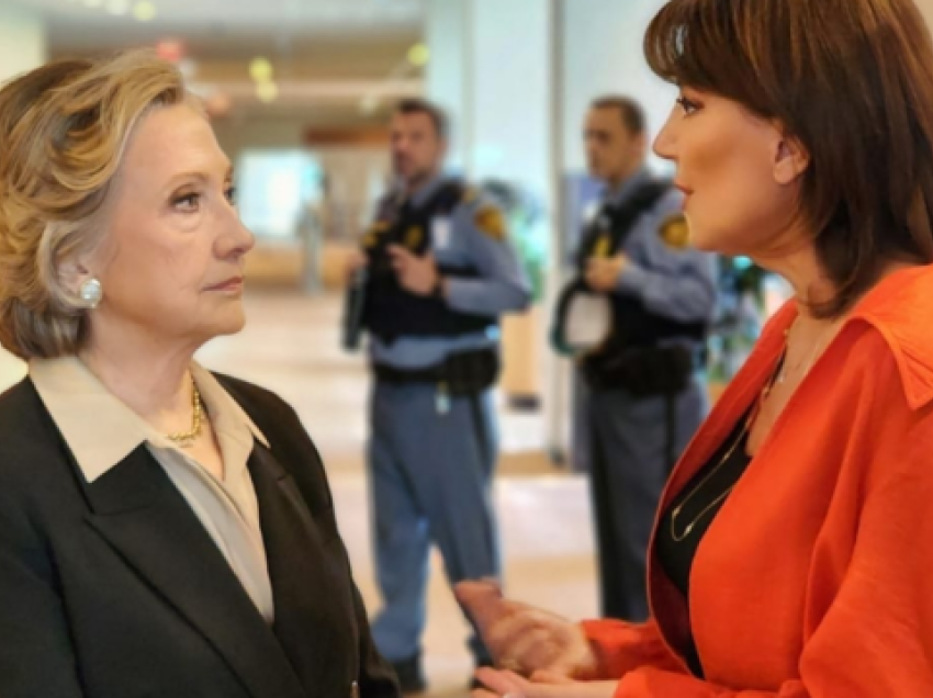 Jahjaga takohet në Nju Jork me ish-sekretaren Clinton, e falendëron që SHBA i qëndroi afër Kosovës në momentet më të vështira