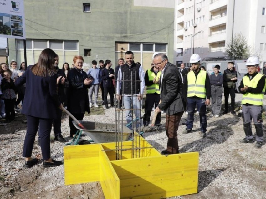 Vendoset gurthemeli i çerdhes së re në Mitrovicë