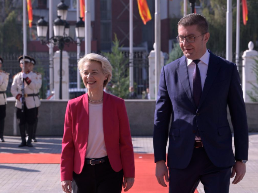 Von der Leyen: Mund të mbështeteni tek ne, por duhet të zbatohen ndryshimet kushtetuese që Maqedonia e Veriut ka pranuar t’i bëjë