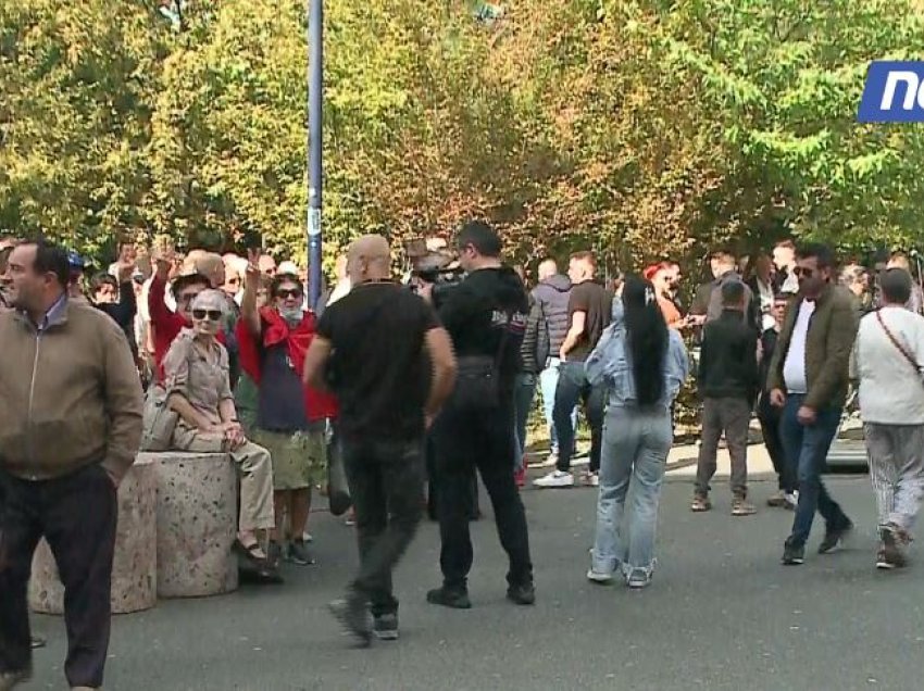 Protesta e opozitës, Blushi: Meta u rrëmbye nga banda e horrave, reforma në drejtësi kapitulloi