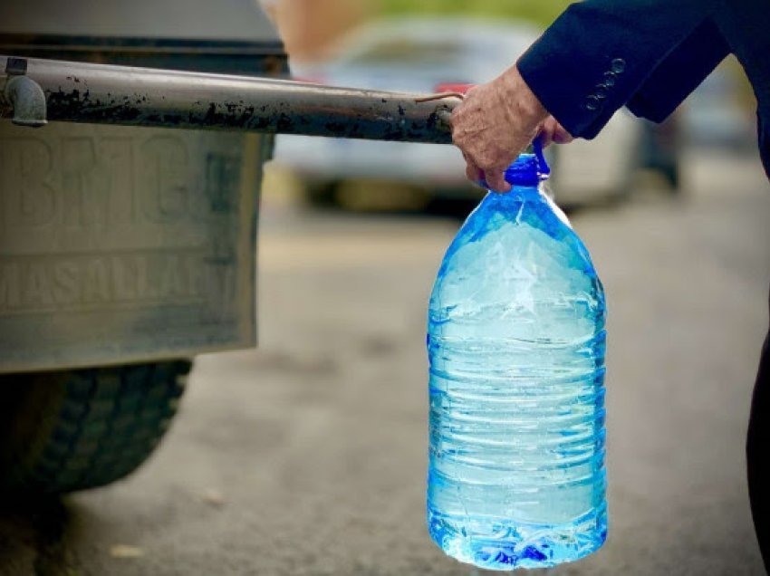 ​Mangani ende me vlera të larta në ujin për pije, ja edhe sa mund të zgjasë