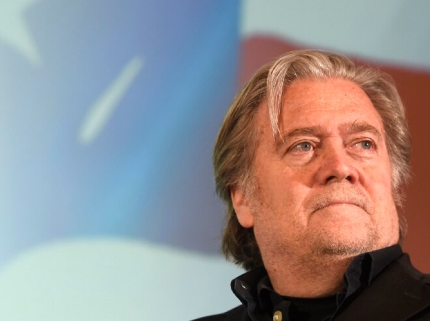 Steve Bannon lirohet nga burgu