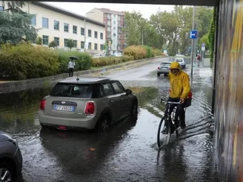 Përmbytje në Itali/ Alarm i kuq nga moti i keq në Veri