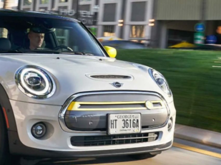 Mini Cooper njofton “tërheqjen” e mbi 140 mijë modeleve, zbulohet shkaku