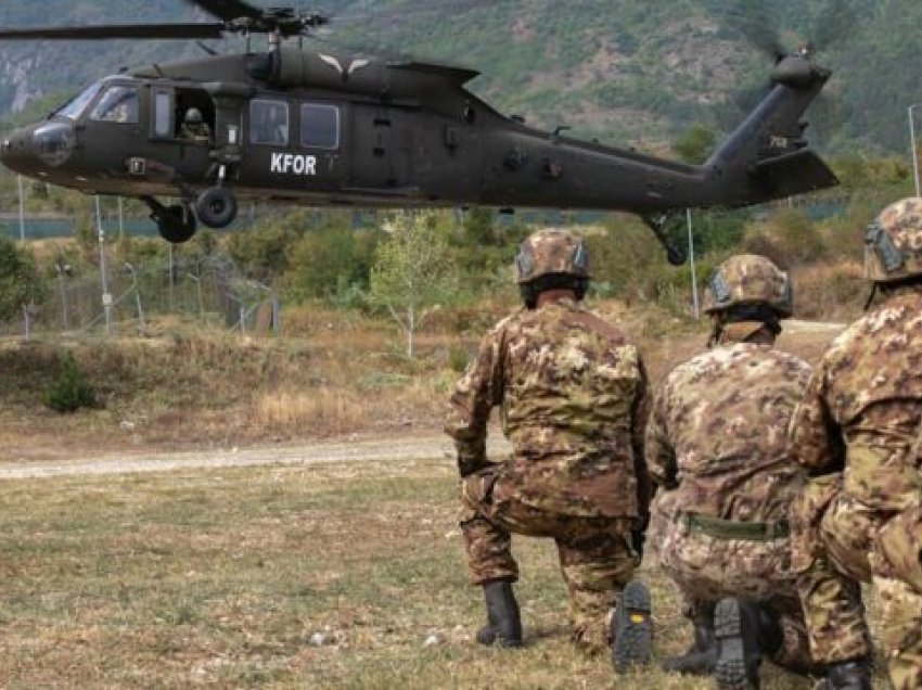 KFOR-i teston procedurat e sigurisë së helikopterit për ngarkim në rast emergjence