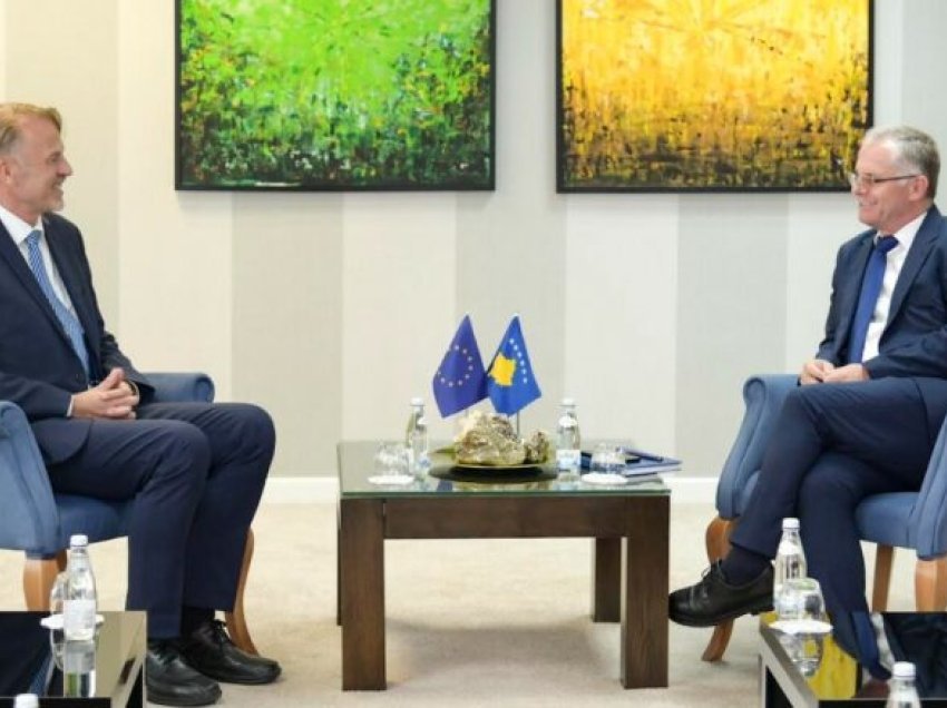 Bislimi mirëpret ambasadorin e ri të BE-së në Kosovë, riafirmon përkushtimin për reforma